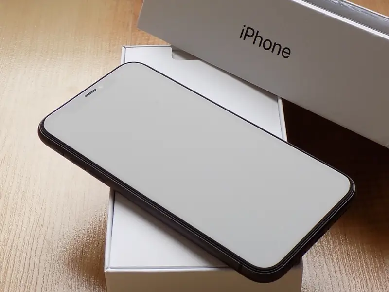 iPhone 11 128GB Černá